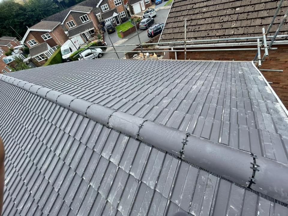 Trust Roofing Services roofers working on a property, offering the full range of roofing services covering Derby and Derbyshire. Trust Roofing Services roofers working on a property, offering the full range of roofing services covering Derby and Derbyshire.
